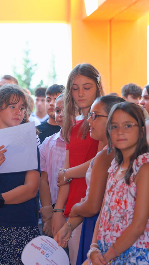 Μαθητές και εκπαιδευτικοί στον Αγιασμό των Εκπαιδευτηρίων Παναγία Προυσιώτισσα